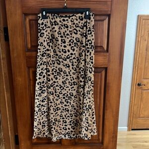 Leopard Print Midi Skirt - size L